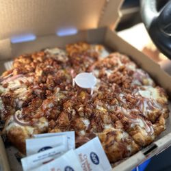 Stone Fire Pizza - Barbecue chicken pizza. So good