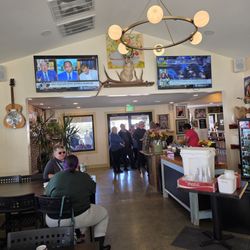 Mama Jean's - The customers lined up at the entrance of the restaurant.