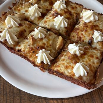 Bear & The Wren - Honey ricotta pizza - Pizza Near Me - San Luis Obispo, California