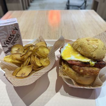 Matt Bakes - Char siu and fried egg sandwich w/ plantain chips - Food Court Near Me - Chicago, Illinois