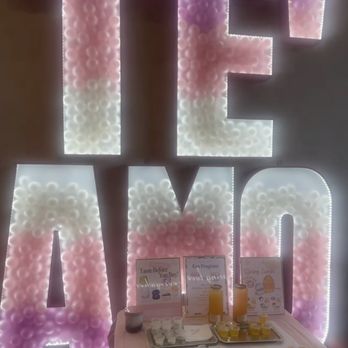 Te'amo Boba Bar - Bright and Fun! - Bubble Tea Near Me - Chicago, Illinois