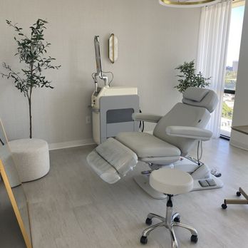 Skin Select - Treatment room - Medical Spas Near Me - Los Angeles, California Skin Select - Treatment room - Medical Spas Near Me - Los Angeles, California