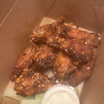 Wet City - Fresno Garlic Parmesan wings - Beer Bar Near Me - Baltimore, Maryland