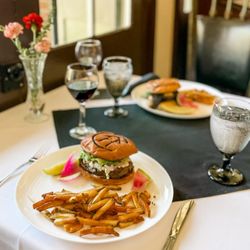 City Hotel Restaurant And What Cheer Saloon - Black and Blue Burger