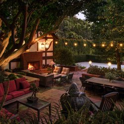 Lisa Merkle Design - Exterior Tudor Bird Streets, Los Angeles Project