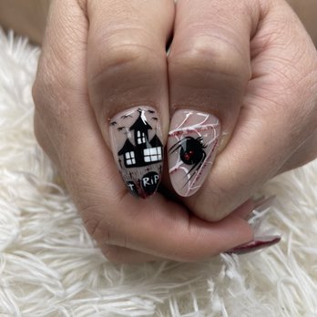 Chrome Nails Bar - Nail Salons Near Me - Lynwood, California
