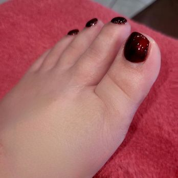 Bee's Nails - Any feet people here? Lmao, check out my color!!! - Nail Salons Near Me - Sacramento, California