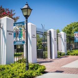 Rolling Hills Preparatory School - The "Four Pillars" entrance.