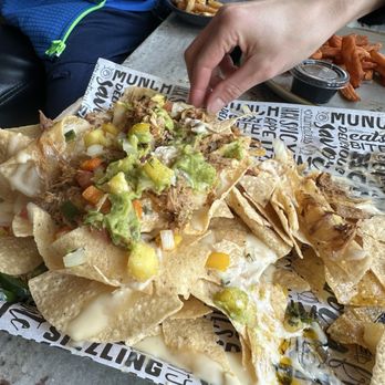 Vibrissa Beer - Nachos - Brewpubs Near Me - Winchester, Virginia