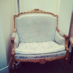 Catherine Despreaux - Fauteuil chic dans la salle d'attente