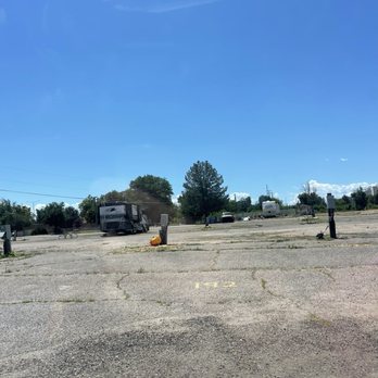 Denver Meadows Mobile Home & Rv Park - Campsites - RV Parks Near Me - Aurora, Colorado Denver Meadows Mobile Home & Rv Park - Campsites - RV Parks Near Me - Aurora, Colorado