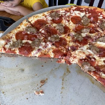 Repetti's Pizza and Provisions - L - Carnivore - Pizza Near Me - Honolulu, Hawaii Repetti's Pizza and Provisions - L - Carnivore - Pizza Near Me - Honolulu, Hawaii