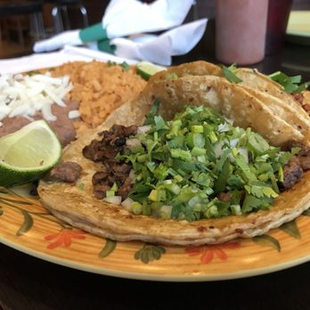 Los Gemelos - Two tacos, rice, and beans. - Mexican Near Me - Madison, Wisconsin