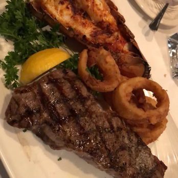 Bob Heilman's Beachcomber - Seafood Near Me - Clearwater Beach, Florida