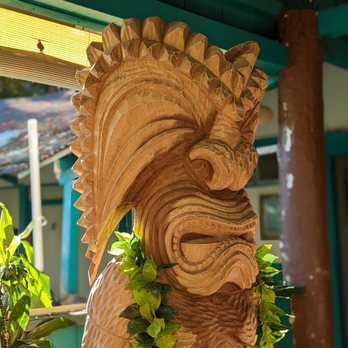 Wild Ginger Hotel - Outdoor lobby - Hotels Near Me - Hilo, Hawaii
