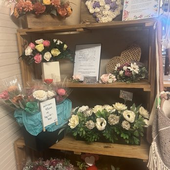Crafts Plus Unique Gifts & Balloons - Wooden flowers - Flowers & Gifts Near Me - Moncks Corner, South Carolina