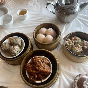 Tong Por - Our dimsum selection - Chinese Near Me - Montreal, Quebec Tong Por - Our dimsum selection - Chinese Near Me - Montreal, Quebec