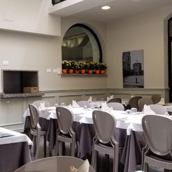 Hotel Duomo - Dining Room with secret service door