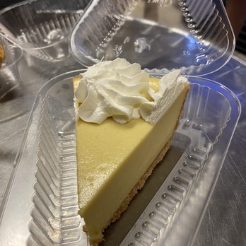 Key Lime Pie Bakery - Key lime pie - Desserts Near Me - Key West, Florida