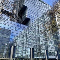 Mobypark - Holiday Inn Express Rotterdam Central Station - Outside