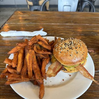 Bushfire Kitchen - Del Mar - Bacon and cheese burger and Sweet Potato Fries - American Near Me - Del Mar, California