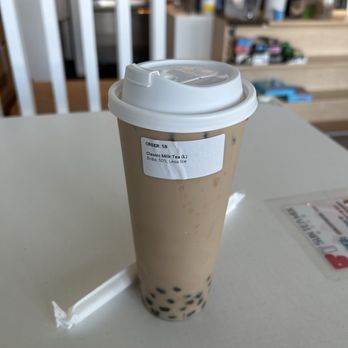 Sun Tea Mix - Classic Milk Tea (L) with boba - Bubble Tea Near Me - Honolulu, Hawaii