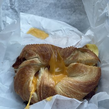 Beanstalk Cafe - Bacon, egg and cheese cragel - Coffee & Tea Near Me - San Francisco, California Beanstalk Cafe - Bacon, egg and cheese cragel - Coffee & Tea Near Me - San Francisco, California