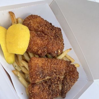 Frankie's Crab Stand - Fish and garlic chips - Seafood Near Me - San Francisco, California Frankie's Crab Stand - Fish and garlic chips - Seafood Near Me - San Francisco, California