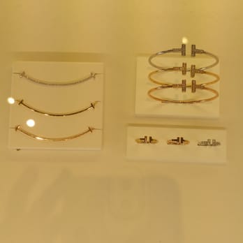 Tiffany & Co - Simplicity is beauty - Jewelry Near Me - Pasadena, California Tiffany & Co - Simplicity is beauty - Jewelry Near Me - Pasadena, California