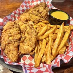 Macs on Daniel Island - Chicken finger basket