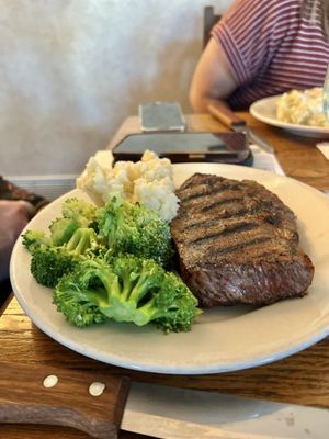 Grand Central Hotel & Grill by null