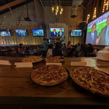 Parktown Pizza - Milpitas - Pizzas. We ordered about 12 large pizzas and salad. - Pizza Near Me - Milpitas, California Parktown Pizza - Milpitas - Pizzas. We ordered about 12 large pizzas and salad. - Pizza Near Me - Milpitas, California