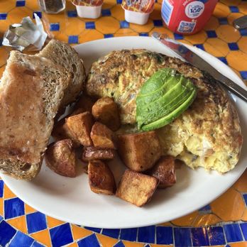 Lazy Daisy - Beverly Hills - Blue crab omelette w/ breakfast potatoes and multigrain toast - New American Near Me - Beverly Hills, California