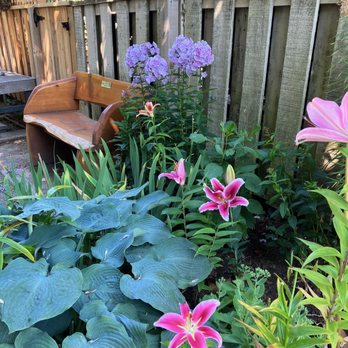 The Secret Garden - Botanical Gardens Near Me - Delta, British Columbia