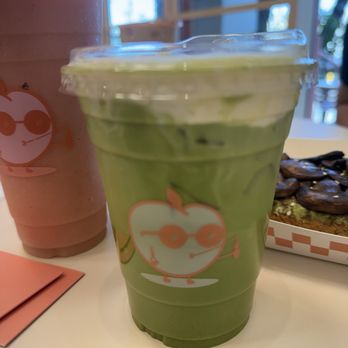 Whata Peach - Peach matcha - Juice Bars & Smoothies Near Me - Encino, California