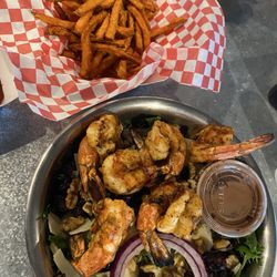 Stumpy's Lakeside Grill - Shrimp side salad and sweet potato fries