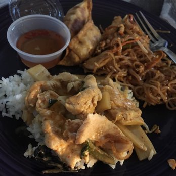 Thai Hut - Pad Thai, red curry, gyoza - Thai Near Me - Fort Worth, Texas Thai Hut - Pad Thai, red curry, gyoza - Thai Near Me - Fort Worth, Texas