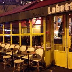 La terrasse de chez Francis, plein de places mais arrivez tôt de préférence!