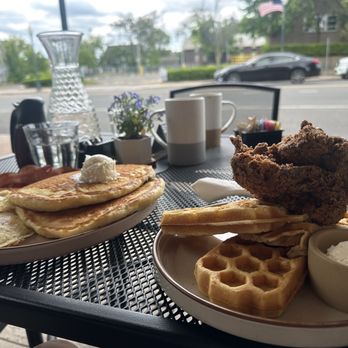 The Bees Knees Bistro - Chicken and waffle - Cafes Near Me - Wallingford, Connecticut The Bees Knees Bistro - Chicken and waffle - Cafes Near Me - Wallingford, Connecticut