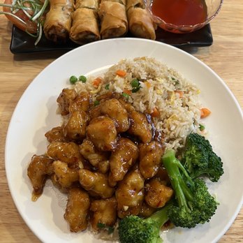 Papa's Kitchen - General Tsao Chicken / Vietnamese Style Fried Egg Roll - Chinese Near Me - San Francisco, California Papa's Kitchen - General Tsao Chicken / Vietnamese Style Fried Egg Roll - Chinese Near Me - San Francisco, California