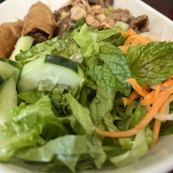 Pho Anh Dao - B4. Bn Tht Nng Ch Gi Rice Vermicelli w/ Grilled Pork & Egg Rolls - Vietnamese Near Me - Edison, New Jersey