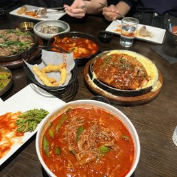 Spicy Beef Noodle Soup / 육계장 칼국수