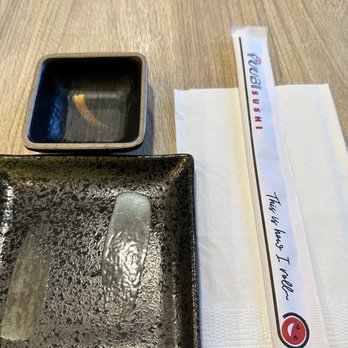 Yuubi Sushi - Table setting so cute - Sushi Bars Near Me - Beaverton, Oregon