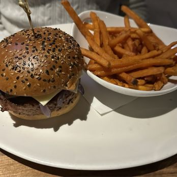Yard House - Beyond Burger - New American Near Me - Lone Tree, Colorado Yard House - Beyond Burger - New American Near Me - Lone Tree, Colorado