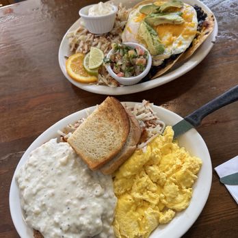 14 Carrot Cafe - Chicken Fried Steak and Huevos Rancheros - Breakfast & Brunch Near Me - Seattle, Washington