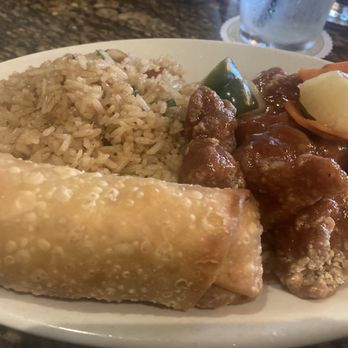 Golden Wok - Sweet & Sour pork lunch $9.99 - Chinese Near Me - San Antonio, Texas