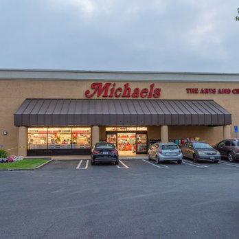 Michaels - 6/18/19 - Entrance of Michael's Store in Lakewood, CA on a cloudy night. - Arts & Crafts Near Me - Lakewood, California Michaels - 6/18/19 - Entrance of Michael's Store in Lakewood, CA on a cloudy night. - Arts & Crafts Near Me - Lakewood, California