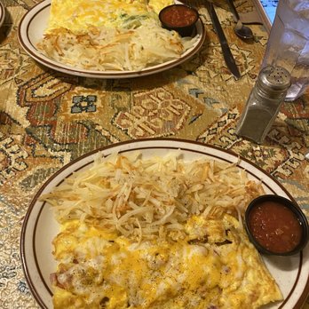 Houston's Trails End Restaurant - Omelettes - American Near Me - Kanab, Utah