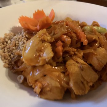 Tara Thai & Sushi - Pad thai - Sushi Bars Near Me - Saint Simons Island, Georgia Tara Thai & Sushi - Pad thai - Sushi Bars Near Me - Saint Simons Island, Georgia