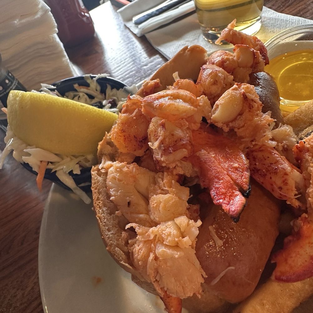 Boston Sail Loft - New England Lobster Roll - Bars Near Me - Boston, Massachusetts Boston Sail Loft - New England Lobster Roll - Bars Near Me - Boston, Massachusetts